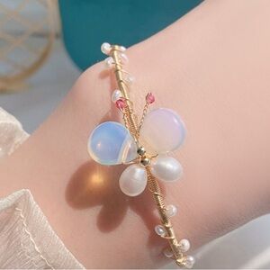 Elegant Gold Butterfly Bracelet with Pearls